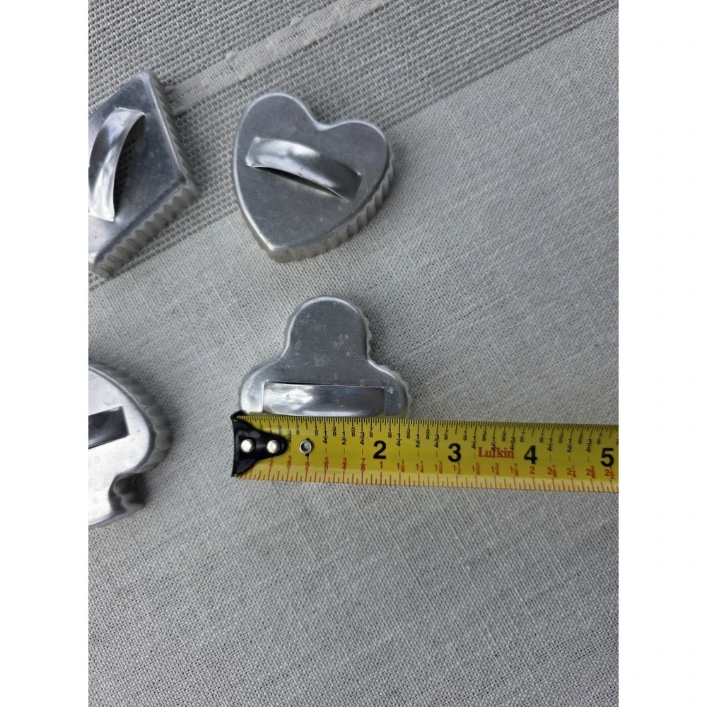 VTG Aluminum Cookie Cutter Molds Scalloped Heart Clover Diamond Club 4 Card Suit